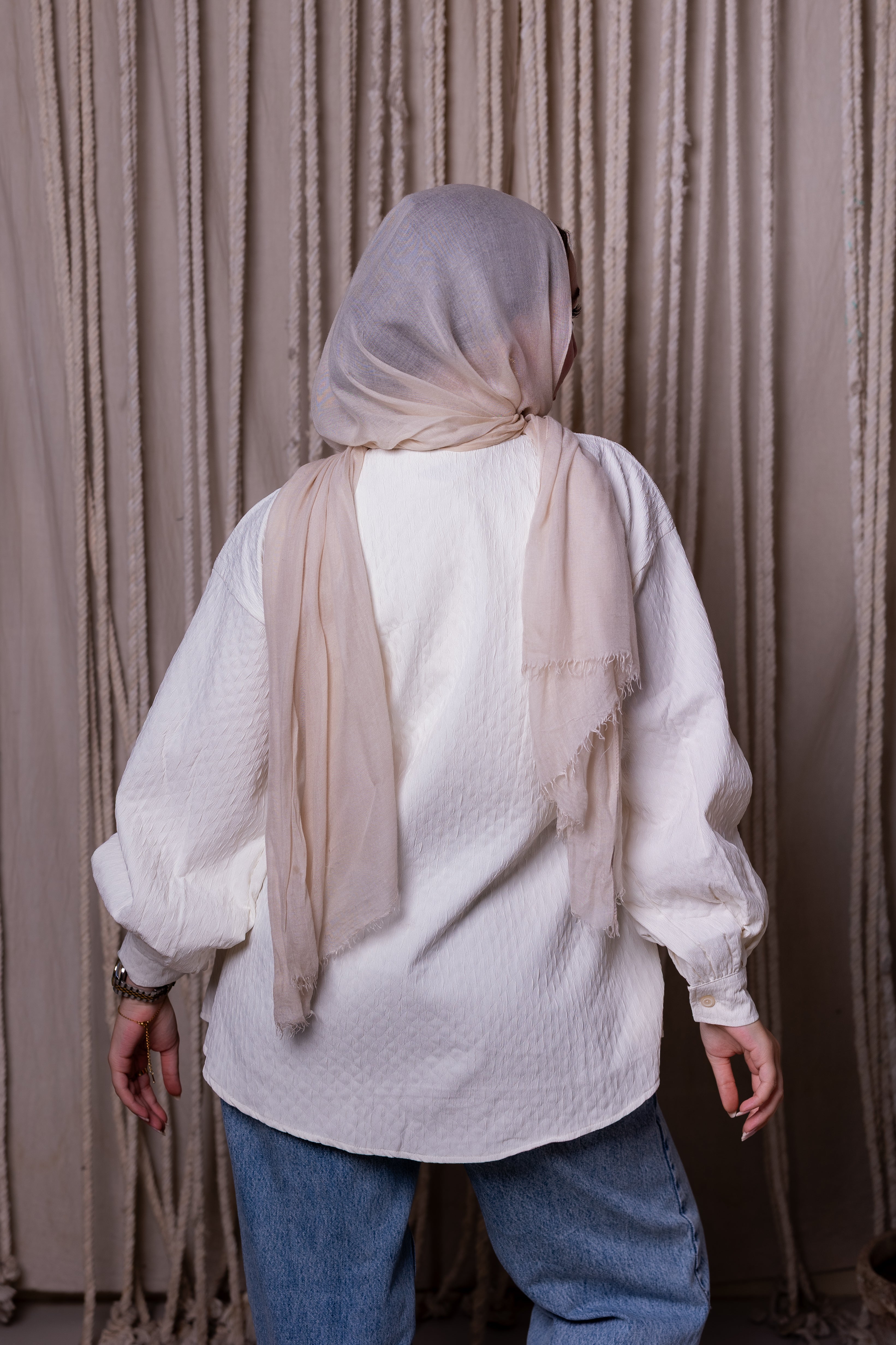 Tie blouse in off white