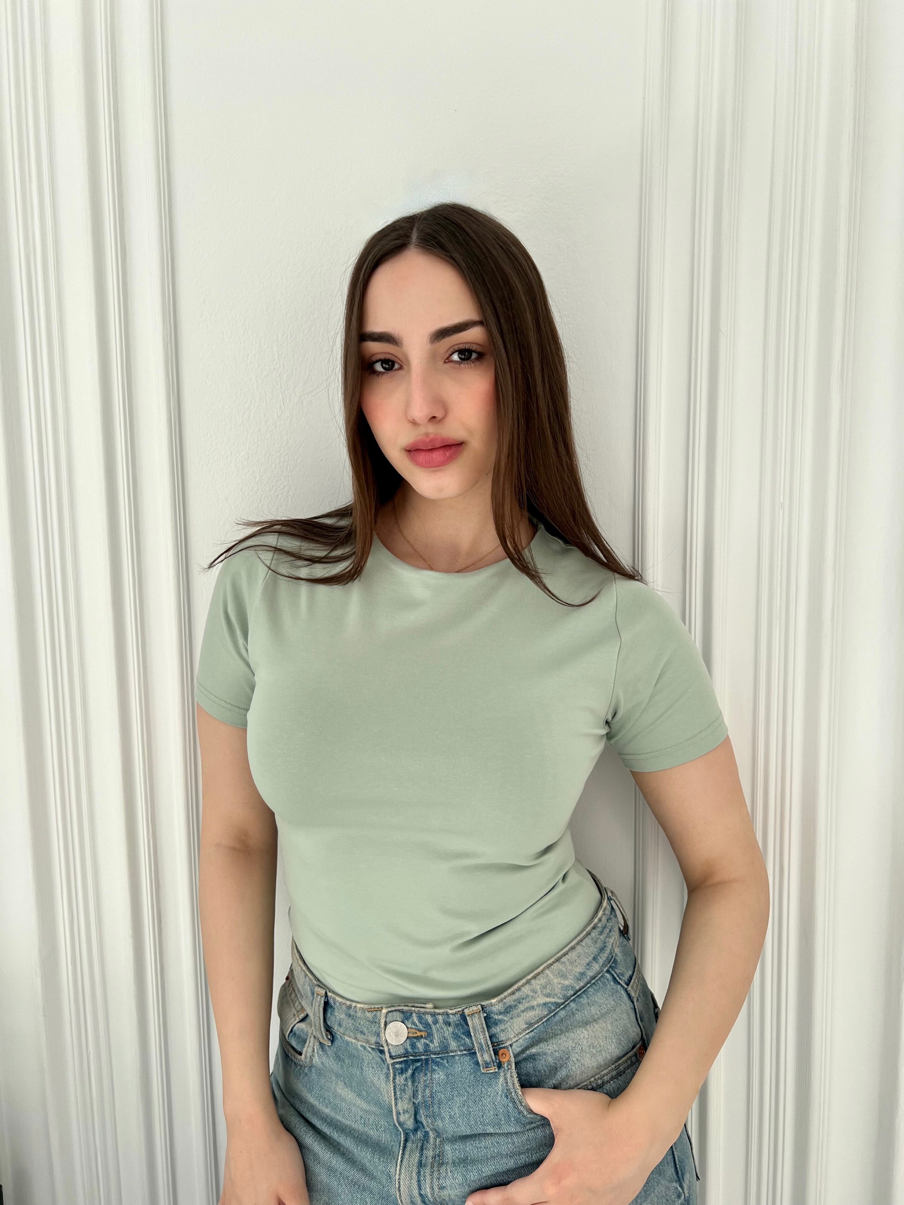 Half Sleeve Basic In Mint Green