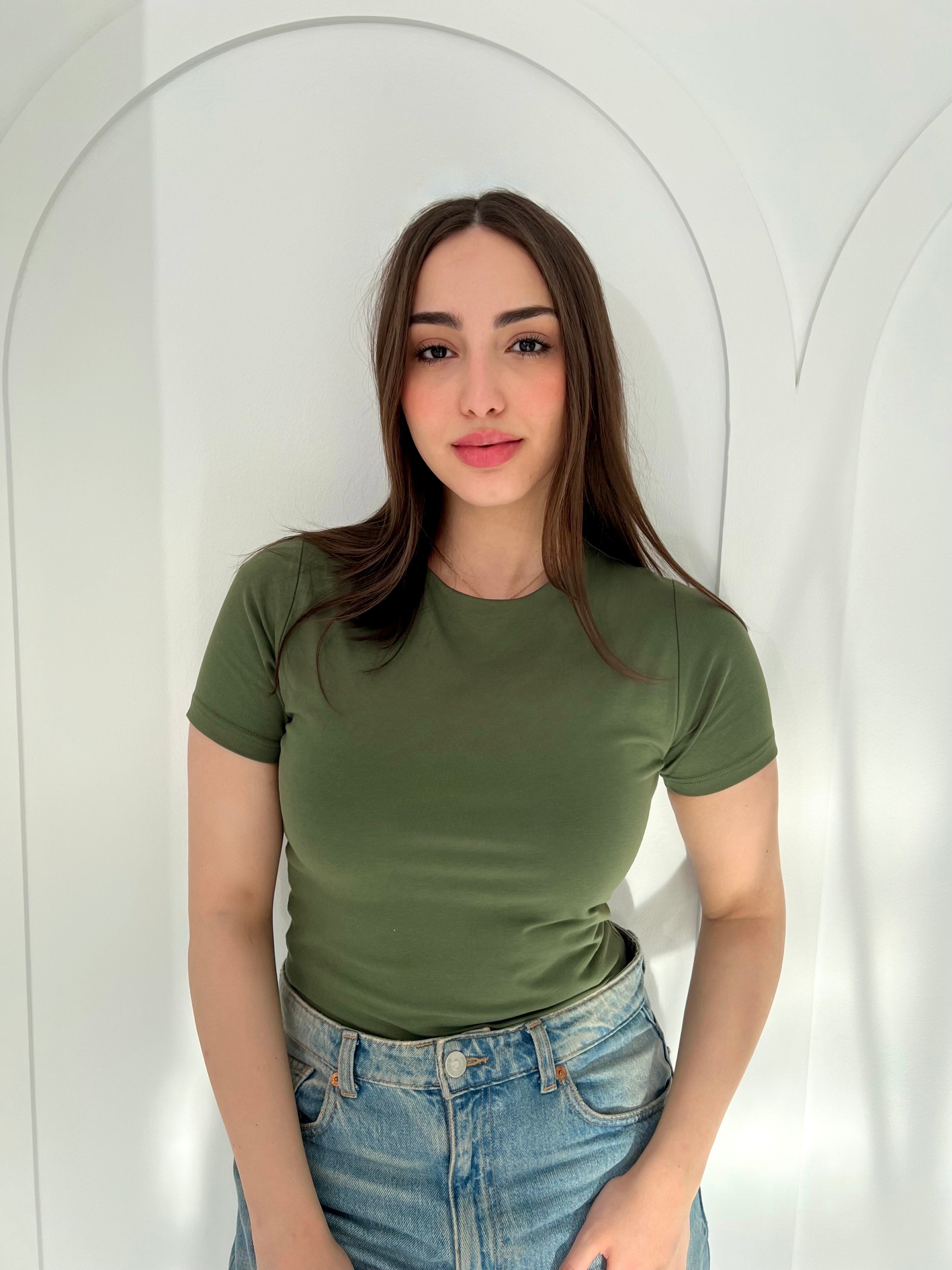 Half Sleeve Basic In Olive Green