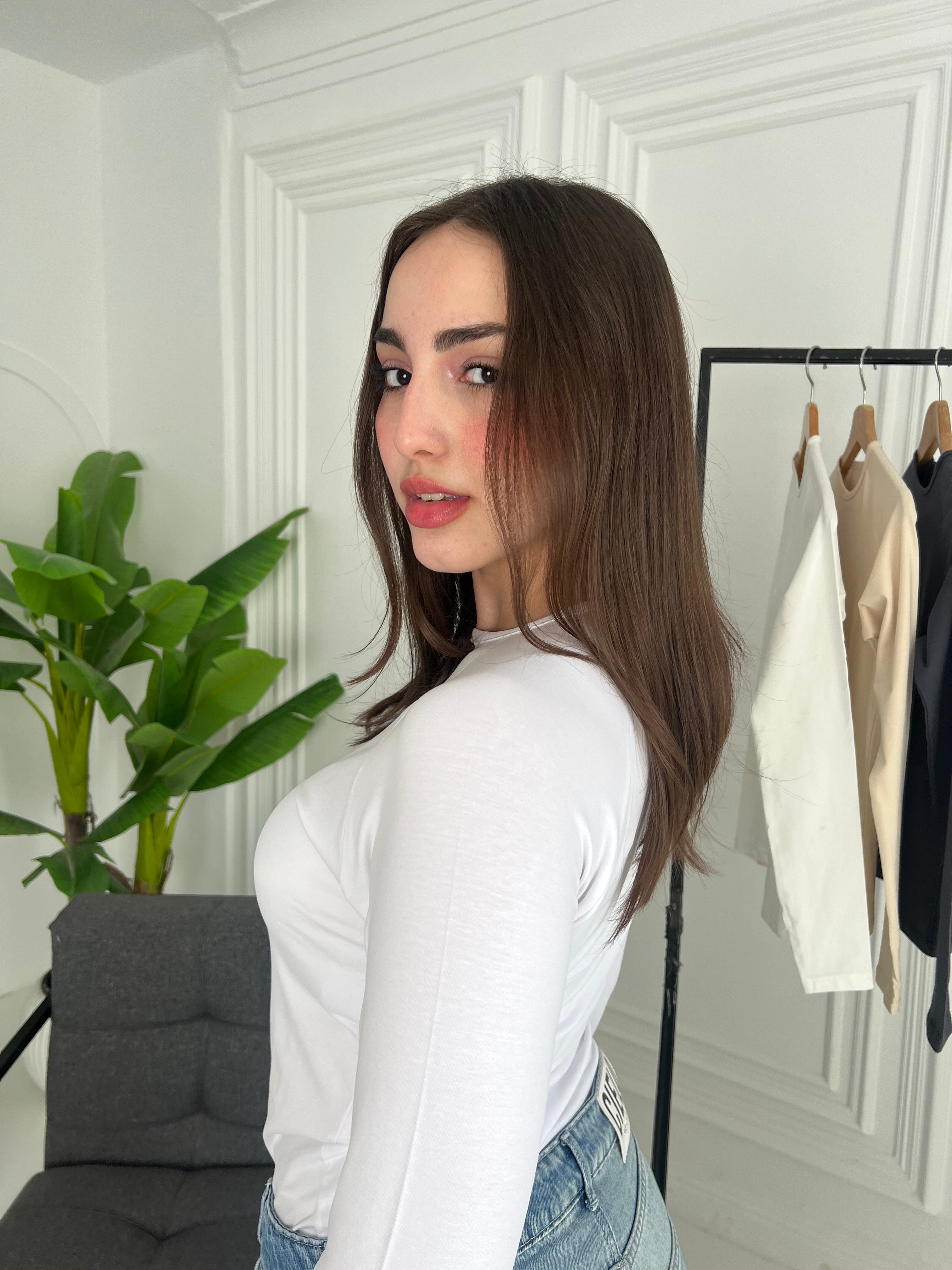 Full sleeve basic in white