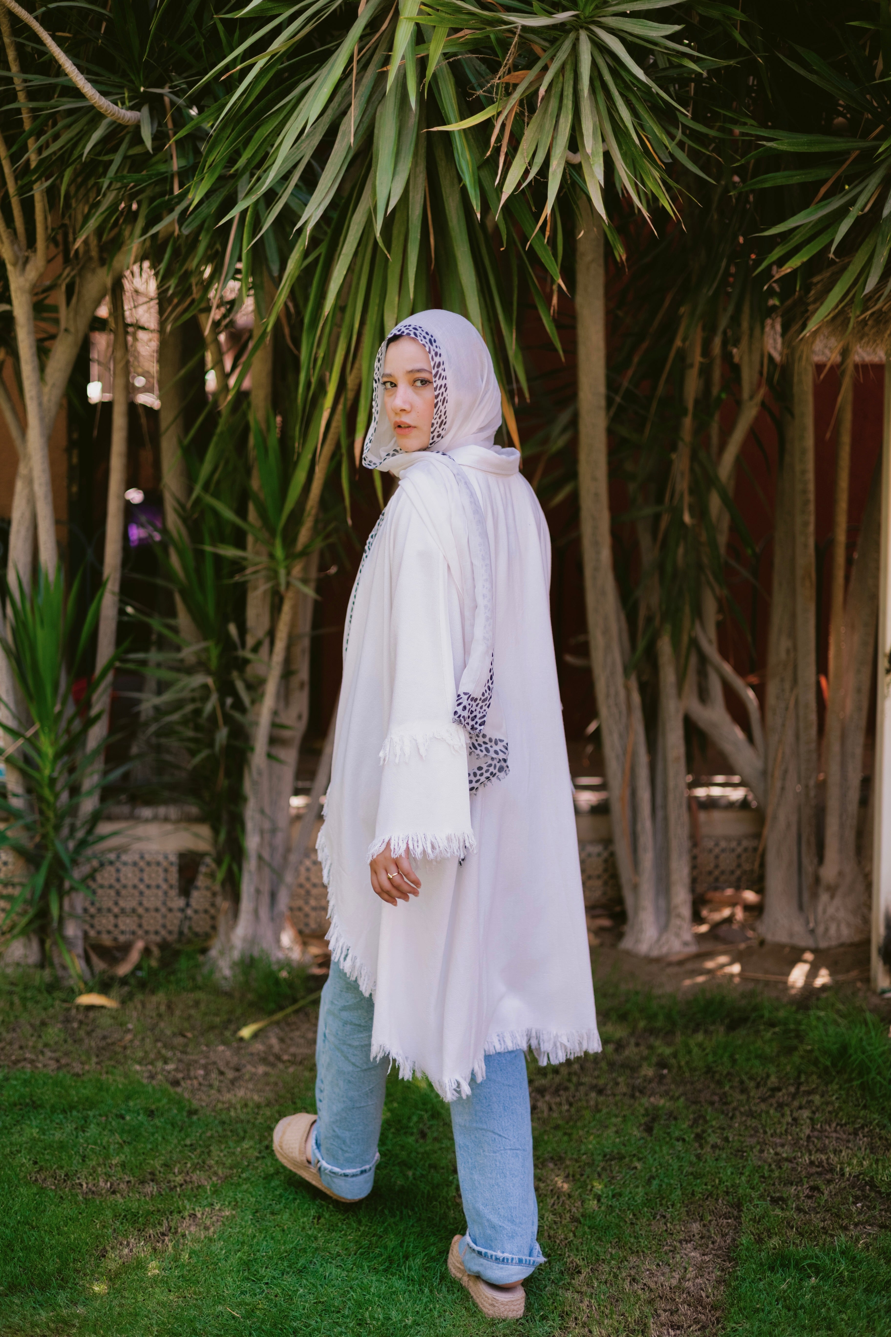 Fringed cardishirt in white