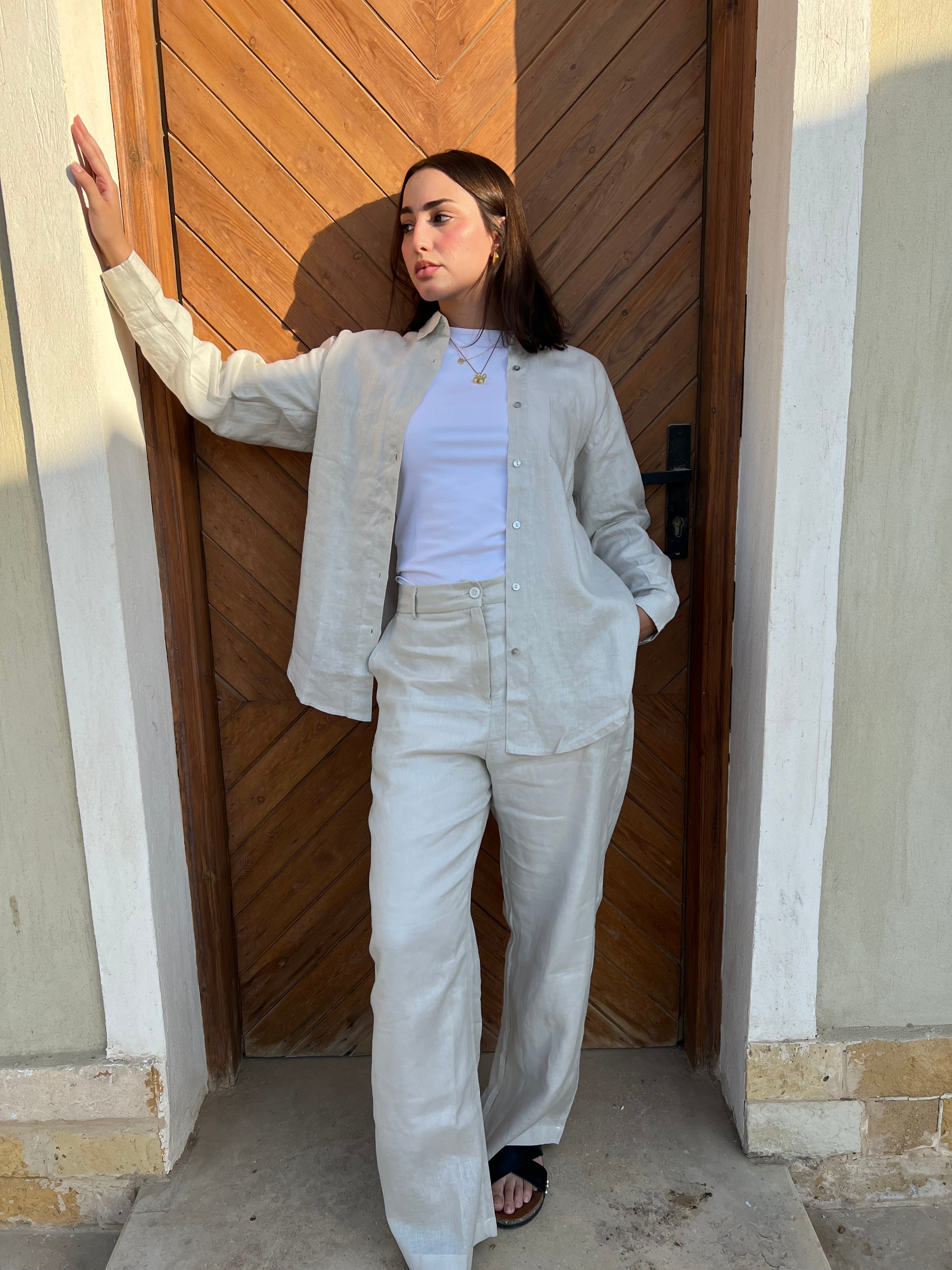 Pure linen pants in beige